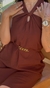 Vestido Marrom com Detalhe no Decote Transpassado e Cinto com Detalhe Dourado - Garota de Itapema