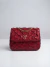 Aurora vermelha – A icônica Mini Bag em Pirarucu | Marcante & Sofisticada