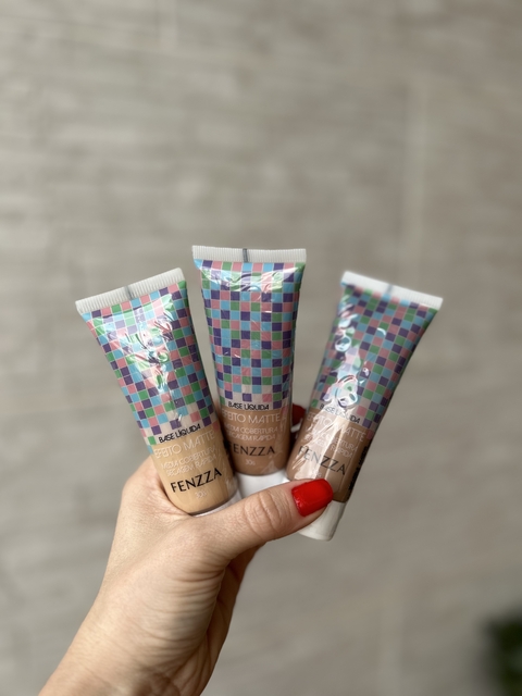 Base Líquida Efeito Matte Média Cobertura e Secagem Rápida - Fenzza - 30ml - comprar online