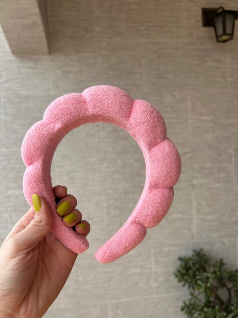 Tiara Nuvem Rosa – Fofa, Estilosa e Confortável!