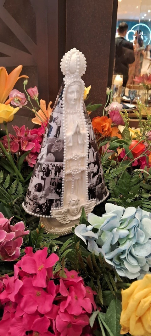Nossa Senhora Aparecida Personalizada com Fotos – 40 cm de fé e emoção 