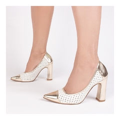 Imagem do Sapato Scarpin Vazado Off White