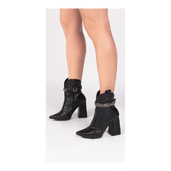 Imagem do Bota Bico Fino Cano Médio