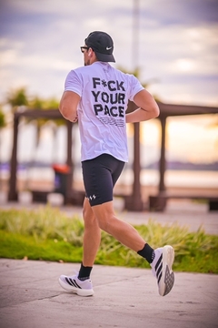 Camiseta F*ck Your Pace (FYP) - Azul Marinho na internet