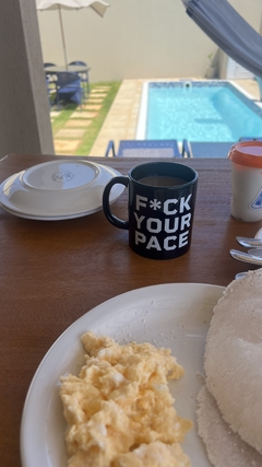 Caneca FYP na internet