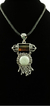 Dije De Ambar Con Jade Manzano Montado En Plata 925 - ARTESANOSMEX