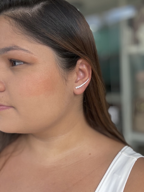 Brinco ear Cuff zircônias