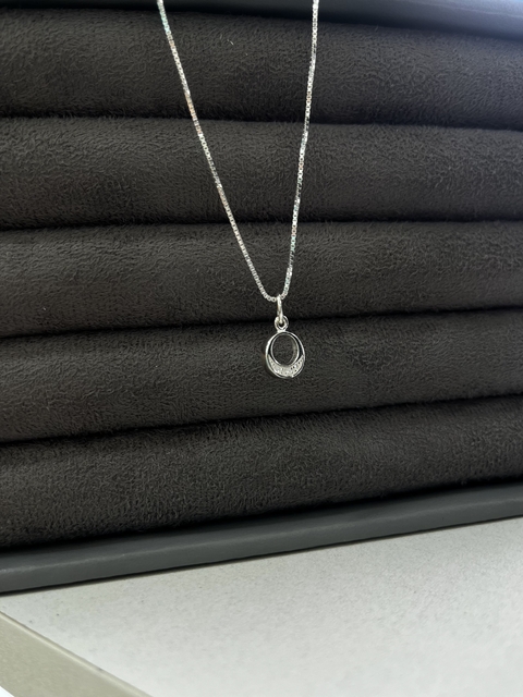 Colar redondo vazado