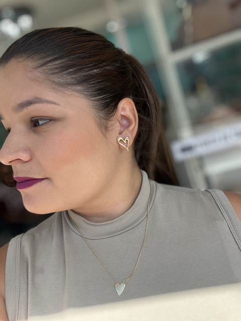 Brinco coração vazado
