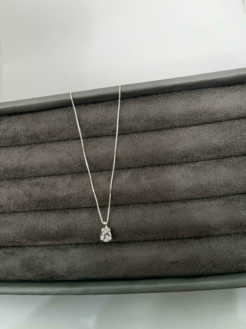 Colar ponto de luz gota