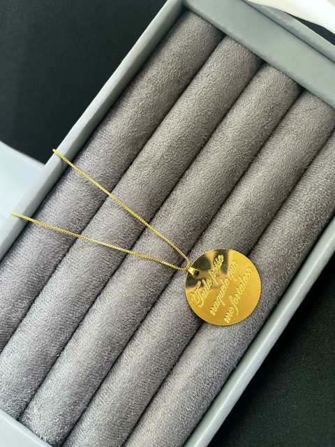 Colar tudo posso naquele que me fortalece