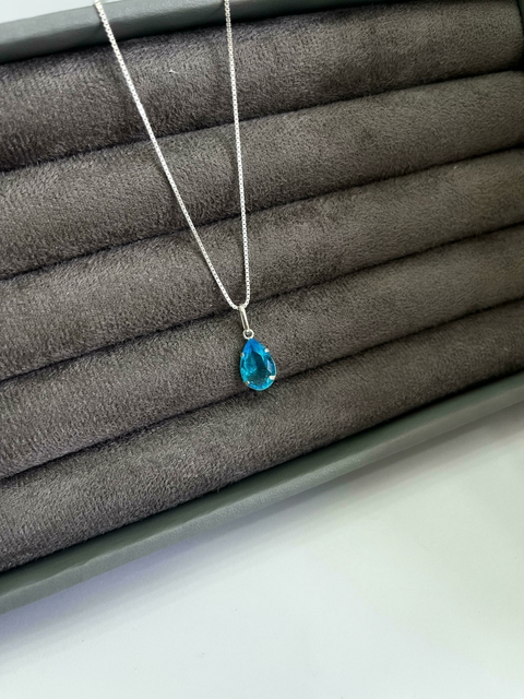 Colar gota azul