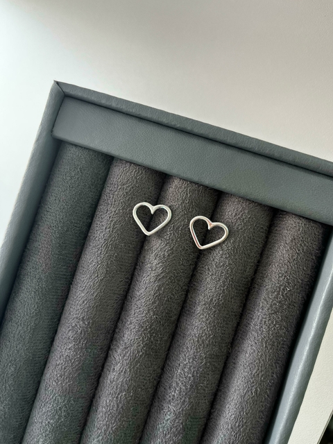 Brinco coração grande vazado