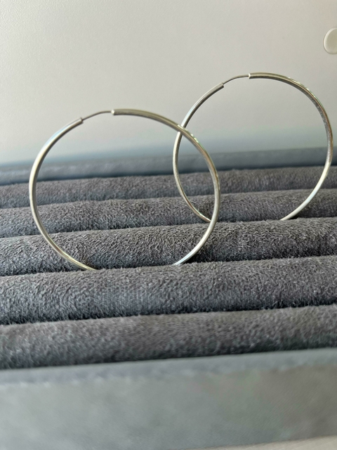 Argola média fechada