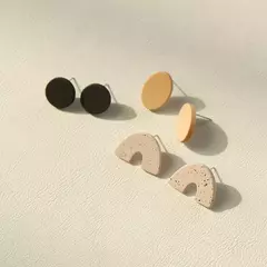 Trio brinco Coloridá Geométricos na internet