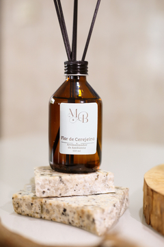 Aromatizador de Ambientes Flor de Cerejeira | 150 ml | Âmbar - comprar online