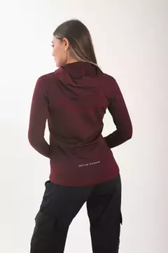 CAMPERA TECH RUN - Siente el Suelo