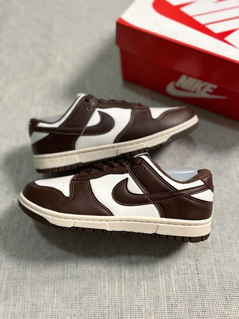 Nike dunk marrom