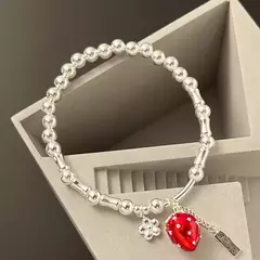 Pulseira Morango Encantado na internet