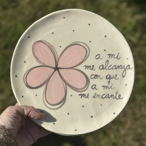 Plato A mi me alcanza con que a mi me encante - comprar online