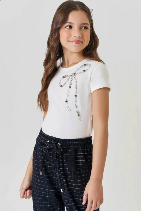 BLUSA EM COTTON COM APLICACAO VIC VICKY