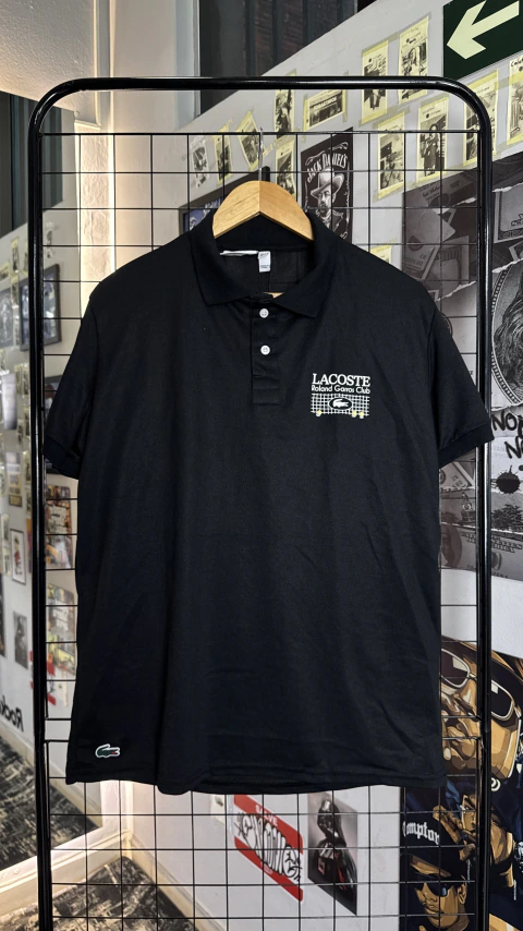 POLO LACOSTE - PRETA