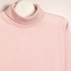 Polera con logo en internet