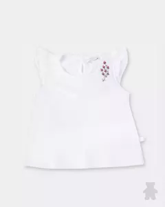 Remera pechera bordada flores