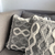 Almohadón 45x45 gris melange | blanco en internet