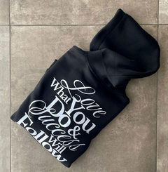 BUZO HOODIE CANGURO PREMIUM "LOVE " en internet