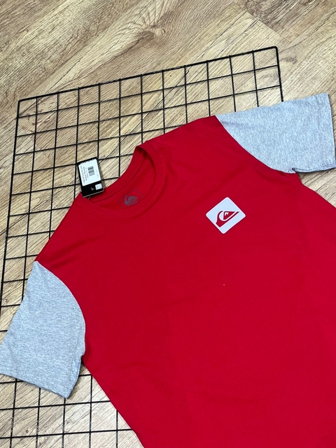 CAMISETA QUIKSILVER MANGA TROCADA VERMELHA