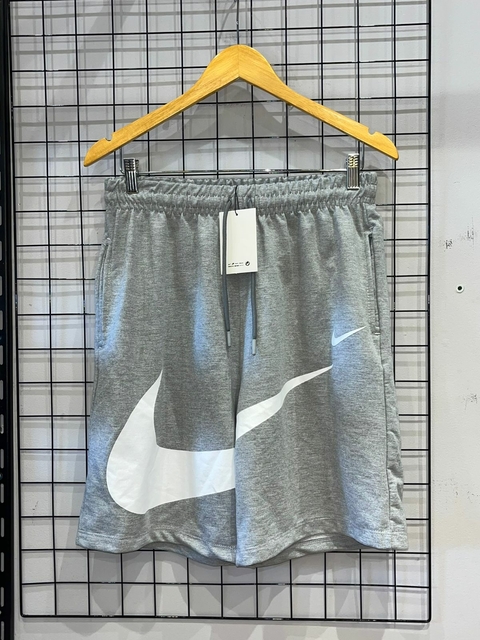BERMUDA MOLETOM NIKE CINZA