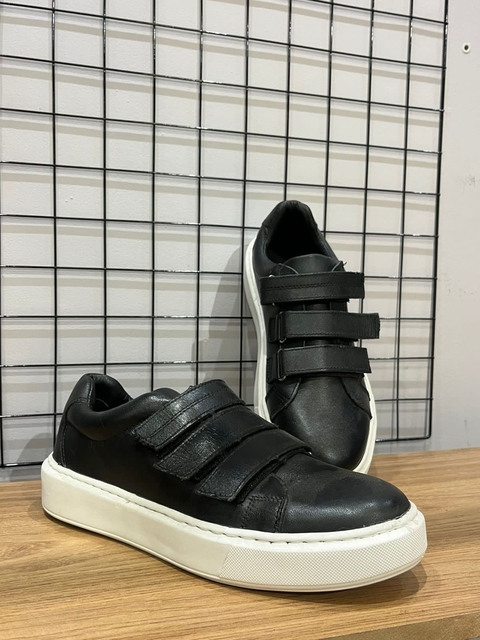 Tenis de velcro zara