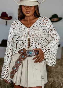 Bolero de Crochê Curto com Manga Flare - Julia Loyacono Store
