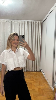 Camisa Cropped Bolsos na internet