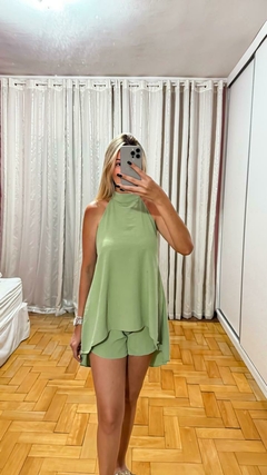 Conjunto Versátil Bata + Shorts na internet