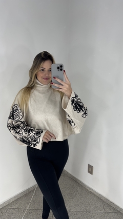 Blusa Tricot Flora Manga Larga Bordada na internet