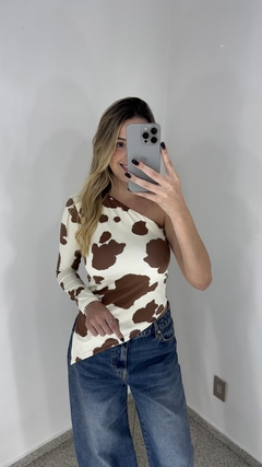 Nula Manga Assimétrica Cow Print - loja online