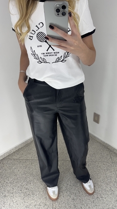 Calça Reta Alfaiataria Couro Eco - Julia Loyacono Store