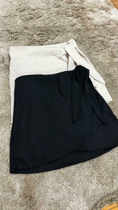Saia Curta Envelope no Linho - Julia Loyacono Store