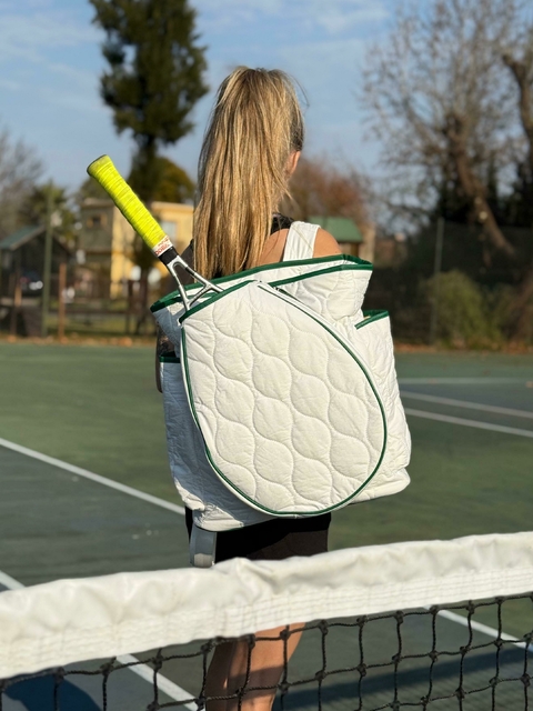 Mochila White and Green Gabriela | Acolchonada para Tenis - comprar online