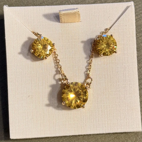 Conjunto Amarelo
