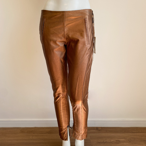 CALÇA FERRUGEM COURO COM ETIQUETA - comprar online