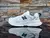 New Balance 5740 en Blanco con Negro y Gris - comprar en línea