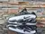 Nike Nocta Glide en Negro con Blanco en Liso - comprar en línea