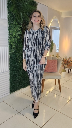 Vestido Midi de Tule Manga Longa na internet