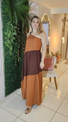 Vestido Bicolor com Detalhe na Alça em Crochê na internet