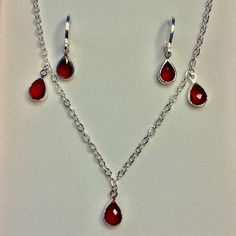 Conjunto Gota Vermelha - comprar online