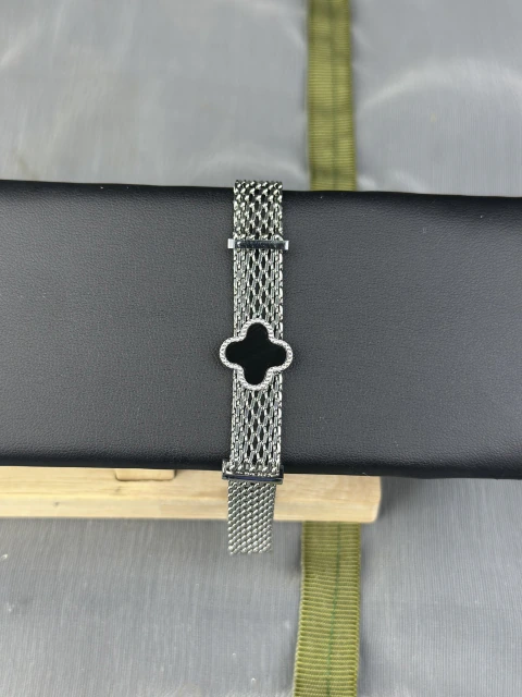 Pulsera Trebol negro