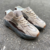 Adidas Yeezy 700 na internet